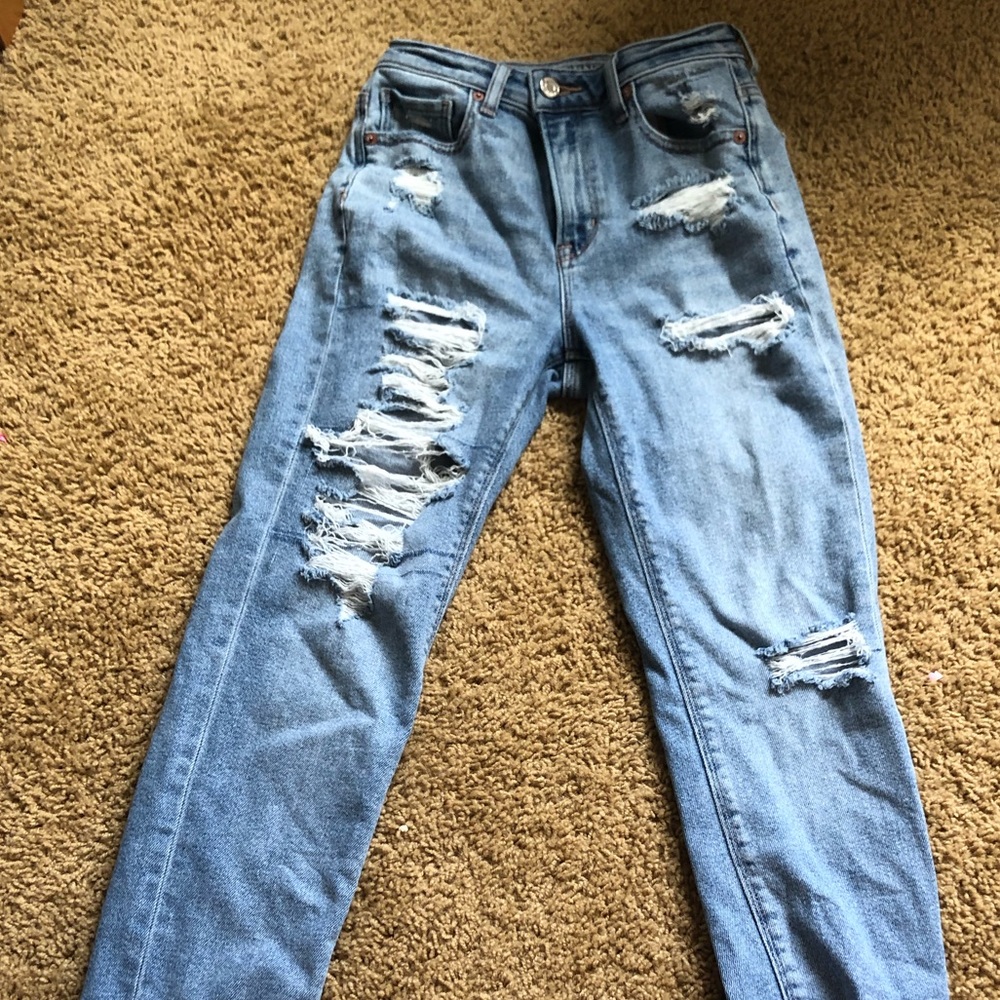 American Eagle mom Jeans